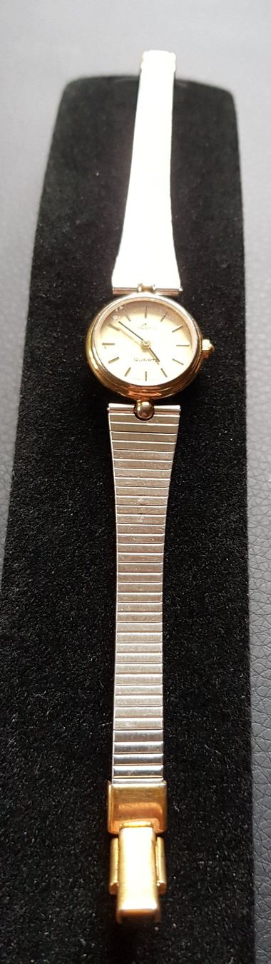 Orologi: Damenuhr – Usato da Wald ZH venduto da Silena02 2