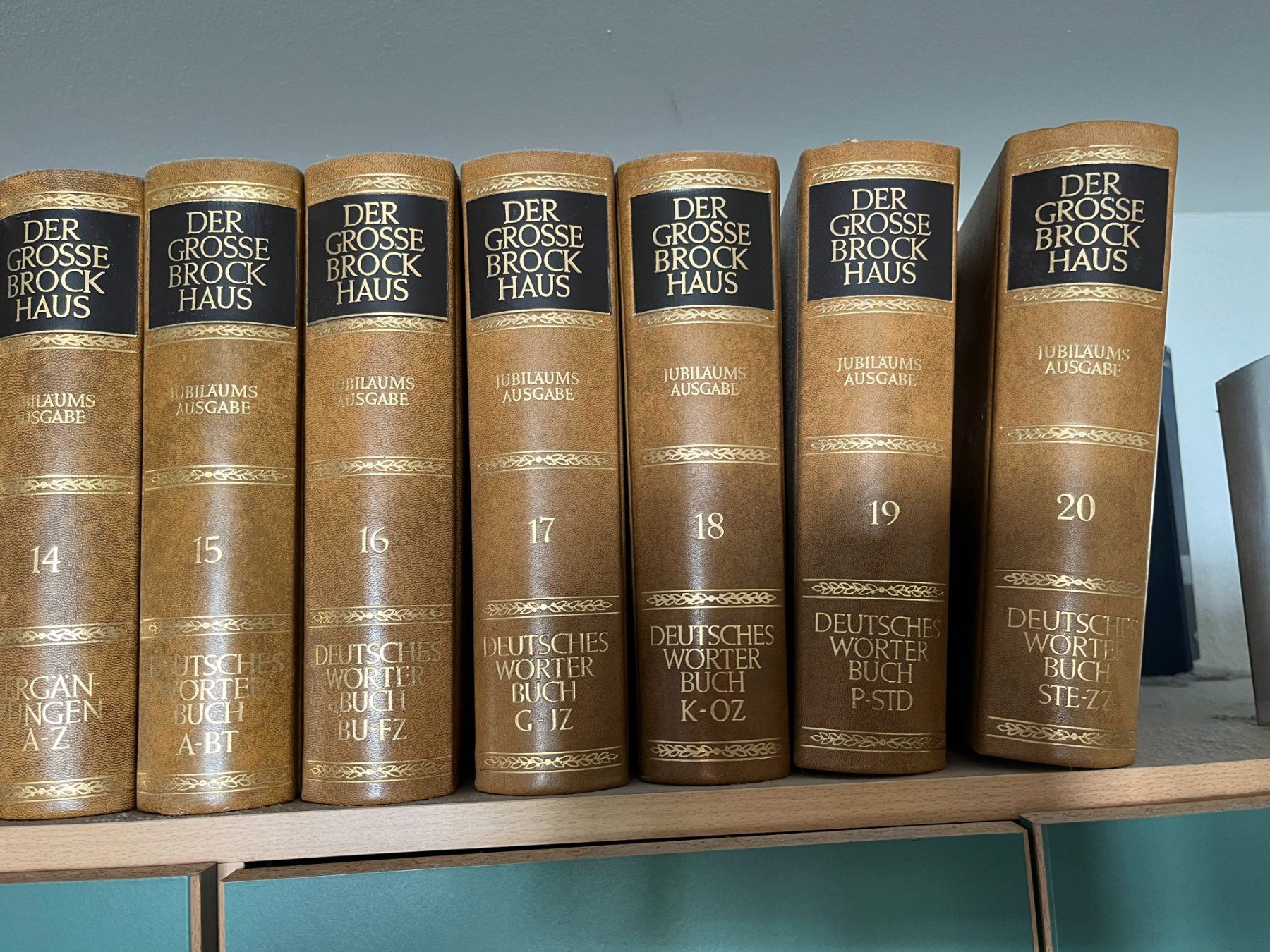 Libri: Der grosse Brockhaus Juniläumsedition 1977 Leder gebunden – Nuovo (secondo la descrizione) da Oberhofen TG venduto da hrvo66