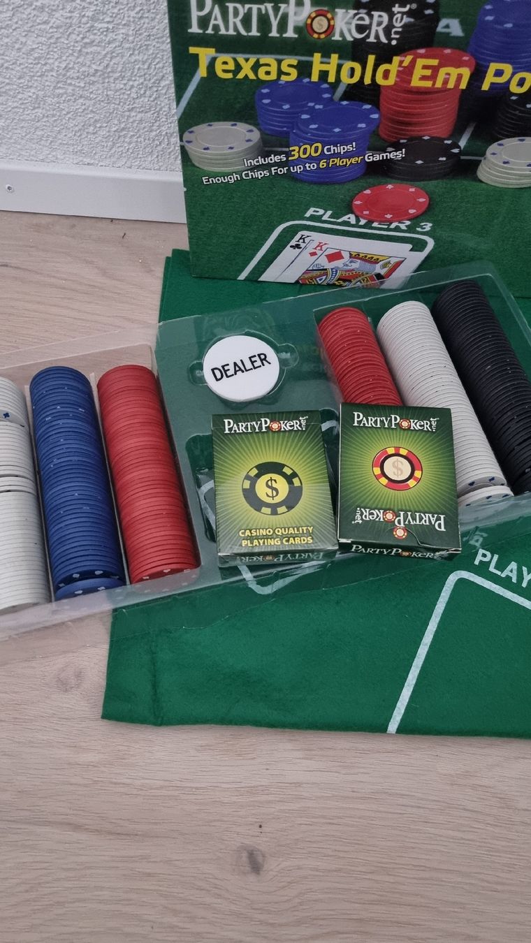 Giochi: Ensemble Poker PartyPoker Texas Hold'Em – Usato da Meinisberg venduto da Sixi 1