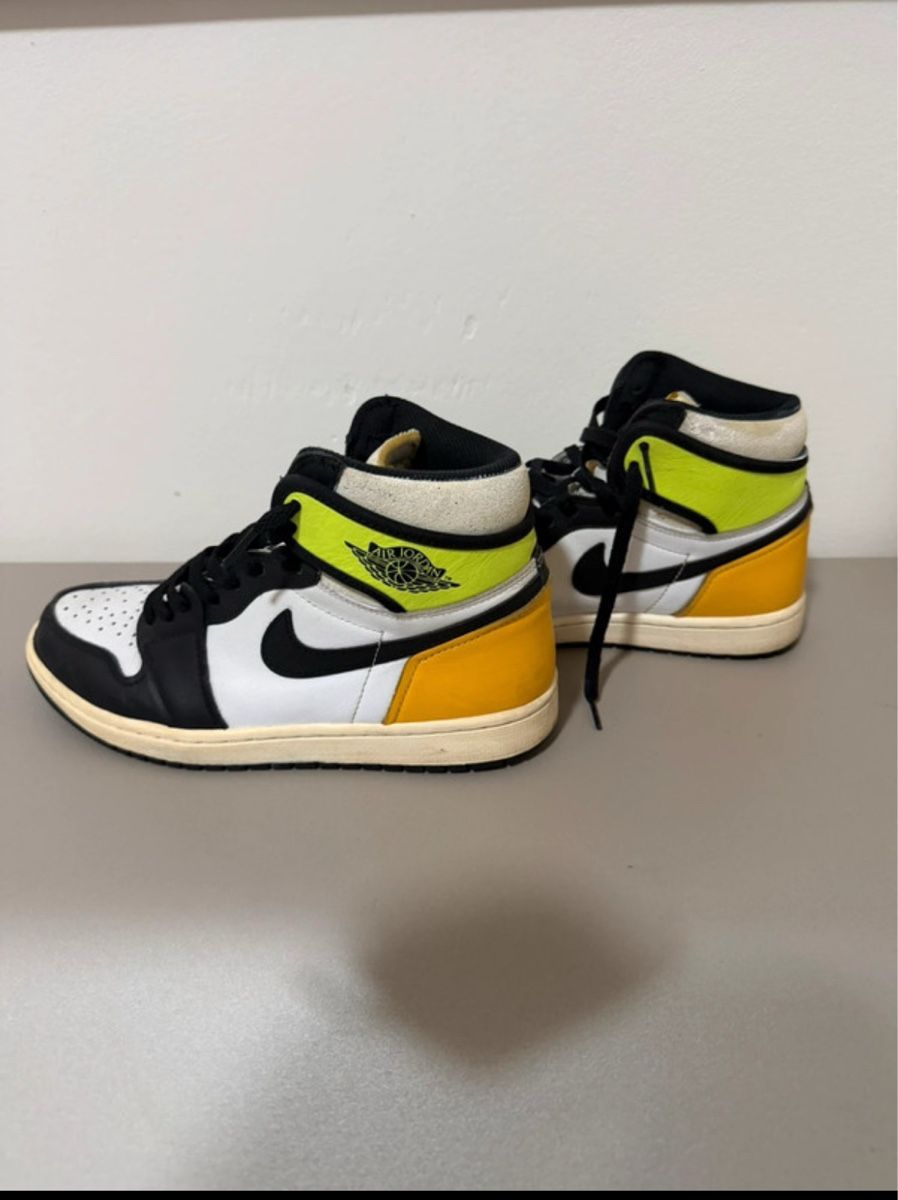 Jordan Scarpe da uomo: jordan 1 retro high white black volt university gold  – Usato da Vich venduto da yva_pgr7 6