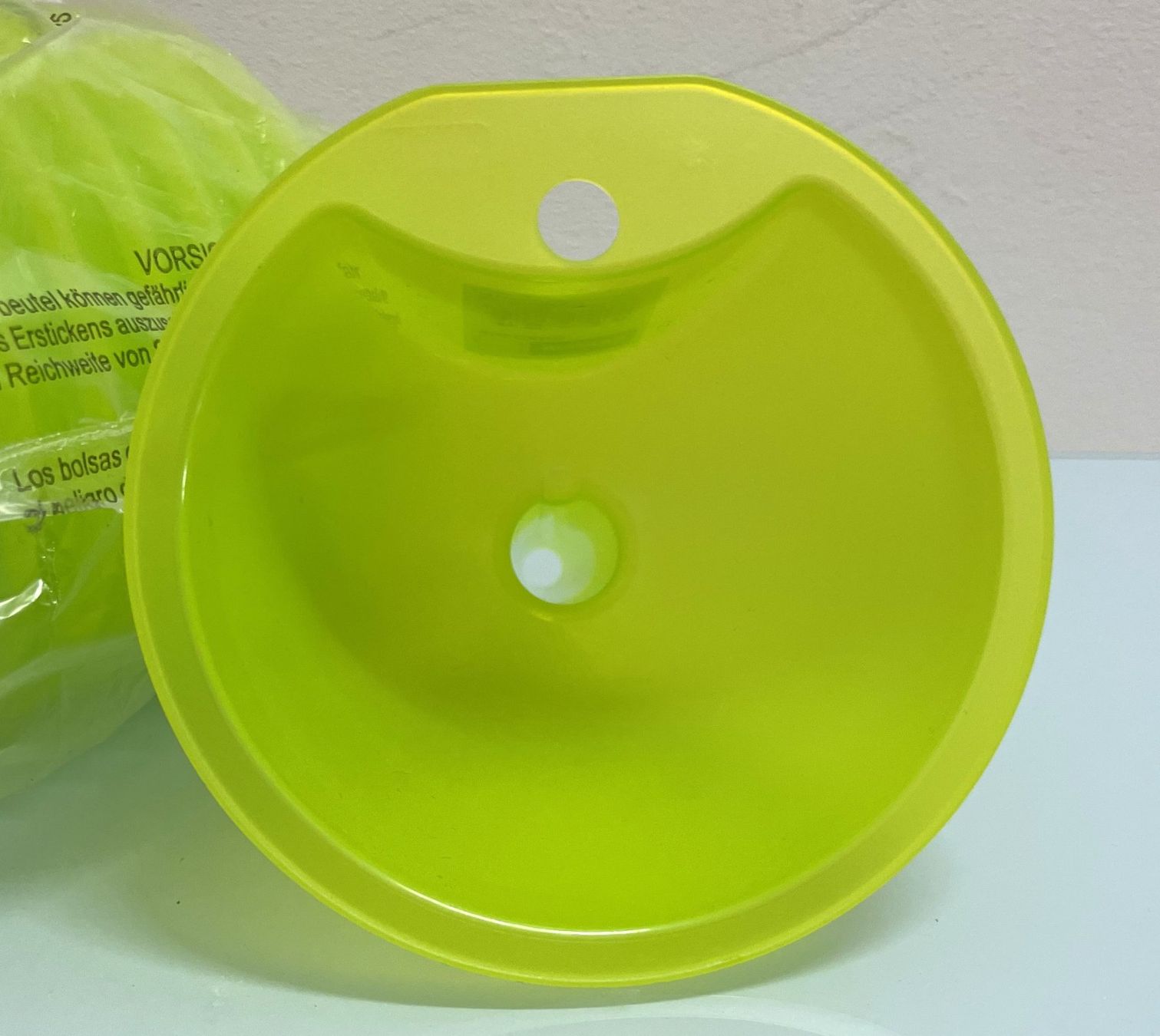 Tupperware Sonstige antike Technik & Geräte: 10 x Trichter gross 13,5 cm VULCANO – Neu und originalverpackt aus Oftringen von Vucki 1