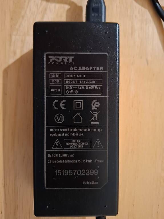 Caricabatterie: Netzteil Port Connect (19.5 V) – Usato da Zürich venduto da and_sr7w