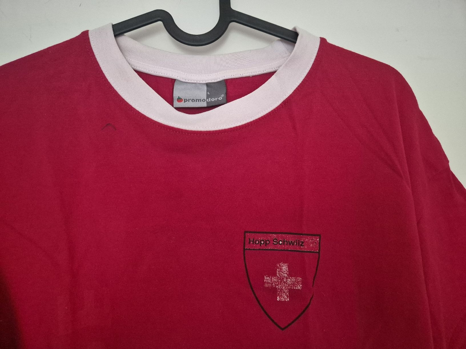 T-shirt: T-Shirt Rot 'Hopp Schwiiz' – Nuovo (secondo la descrizione) da Aesch BL venduto da sar_j59l 2
