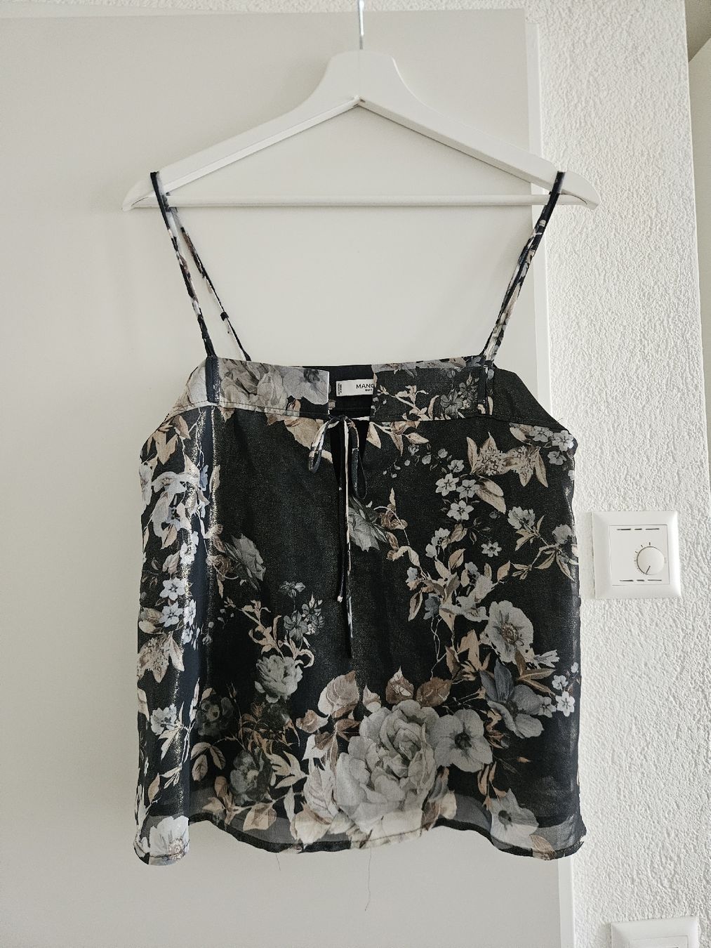 Mango Top: Mango Top  – Nuovo (secondo la descrizione) da Wil SG venduto da an_ka