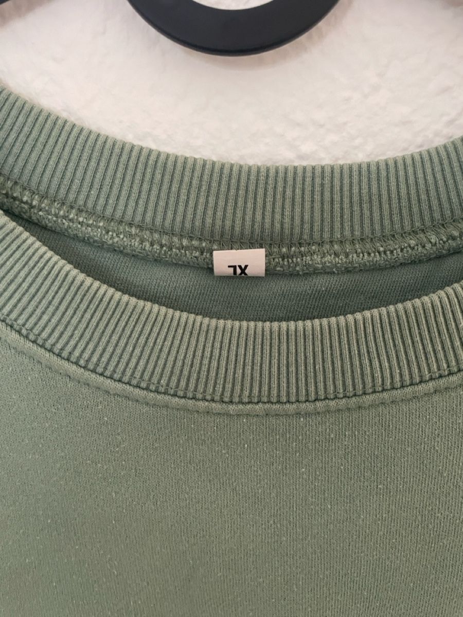 Maglioni & Felpe: Pullover Figure XL – Usato da Zürich venduto da Bjthorsteinsen 2