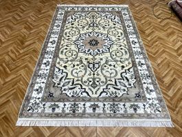 Seidenteppich 240*155cm handg.gereinigt top Zustand