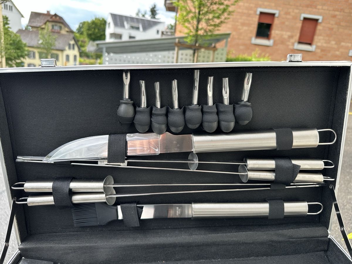 Coltelli: Grillwerkzeugskiste – Nuovo e nell'imballaggio originale da Zug venduto da User.1211 1