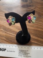 Très jolies boucles d’oreilles fantaisie pierres différentes