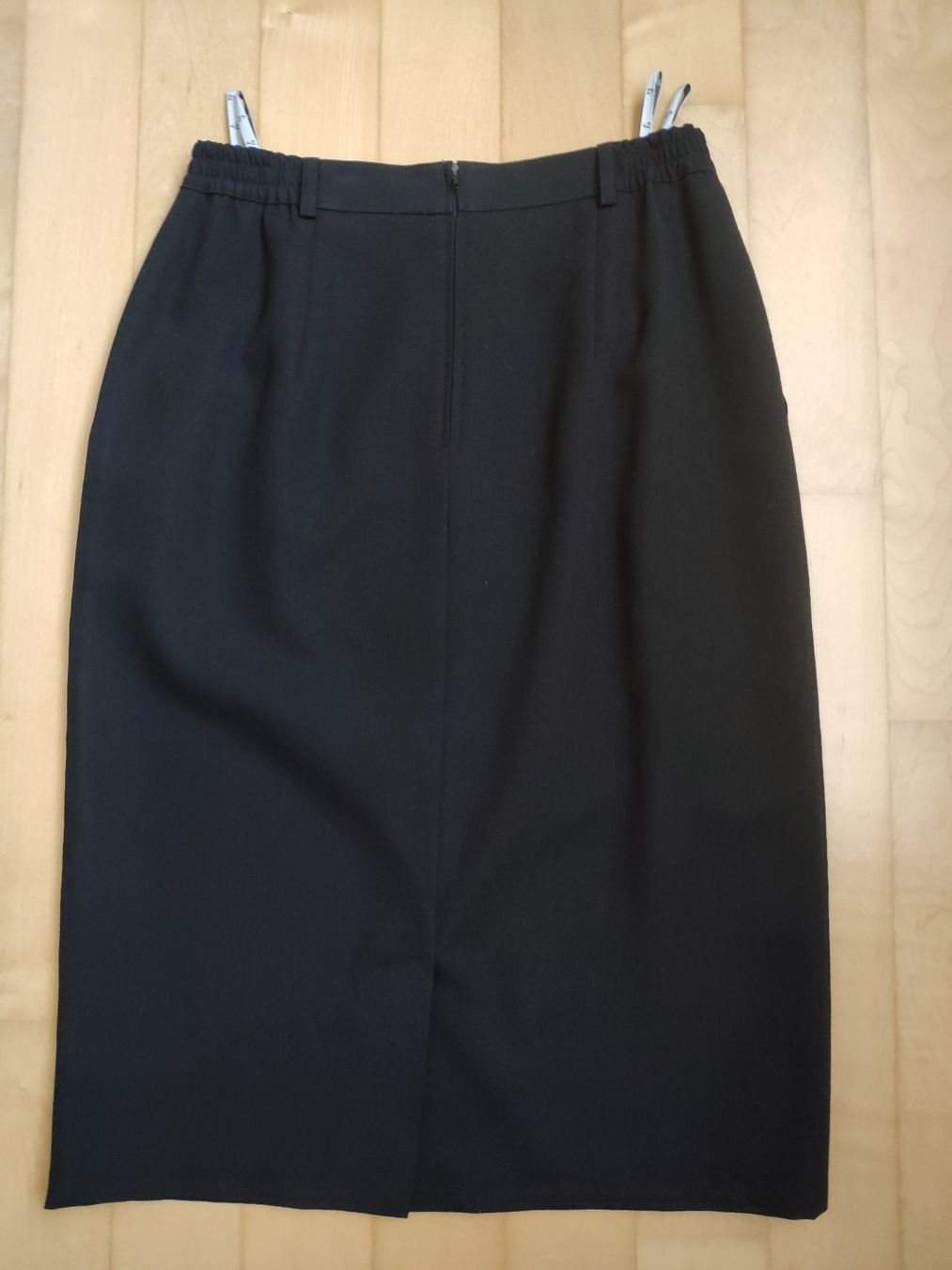 Lotti di vestiti: Bluse+Rock scharz Gr.42 – Usato da Hedingen venduto da Xenno 4