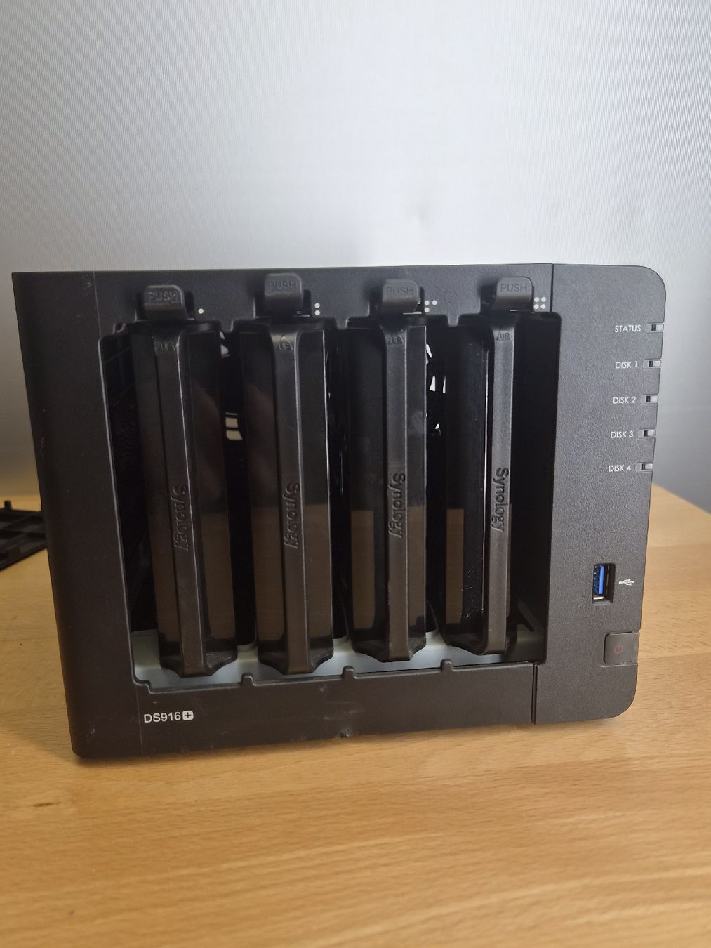 Synology Serveurs: Synology DS916+ DiskStation Nas – D'occasion à SCHAFFHAUSEN par Atami99