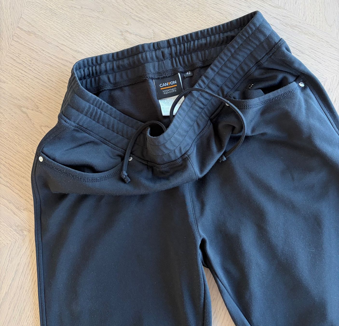 Pantalons: CANYON Hose mit Gummibund Gr.42 – D'occasion à Degersheim par Starkigel 1
