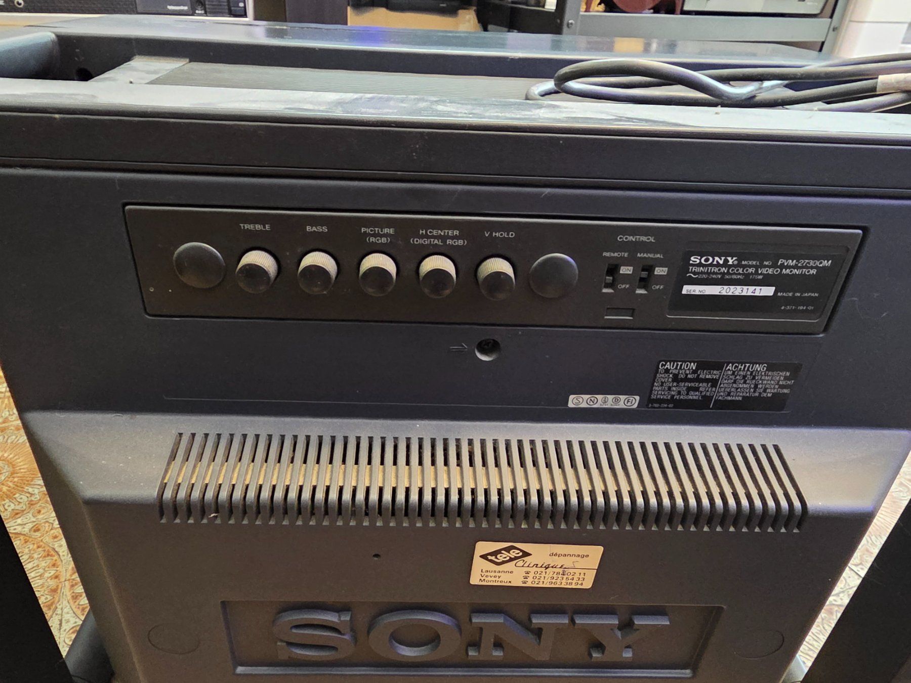 Sony Ecrans: Sony PVM 2730QM – D'occasion à Courroux par Davy642 3
