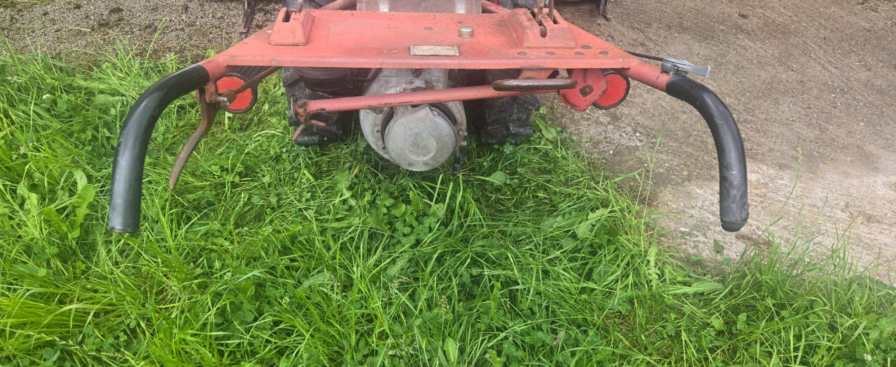 Bucher Tutte le macchine: Motormäher mit Eingraser – Usato da Pfäffikon venduto da mgd7 4