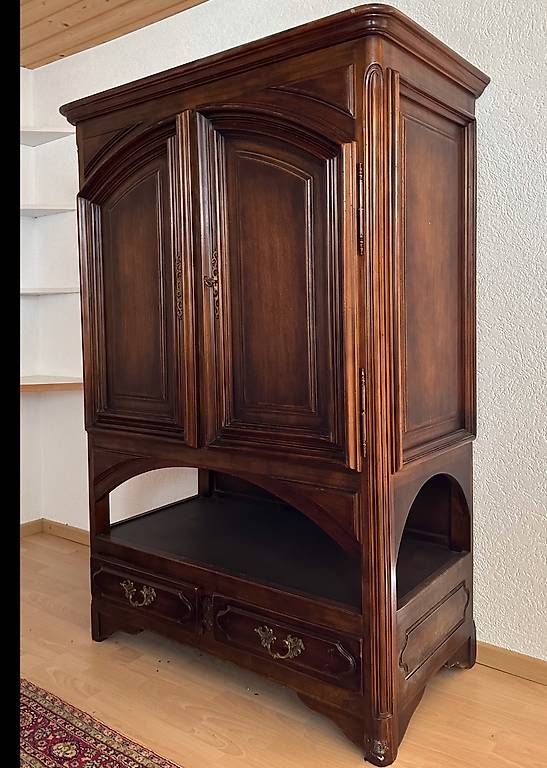 Armadi: Italienischer Schrank – Usato da Arlesheim venduto da artbeti