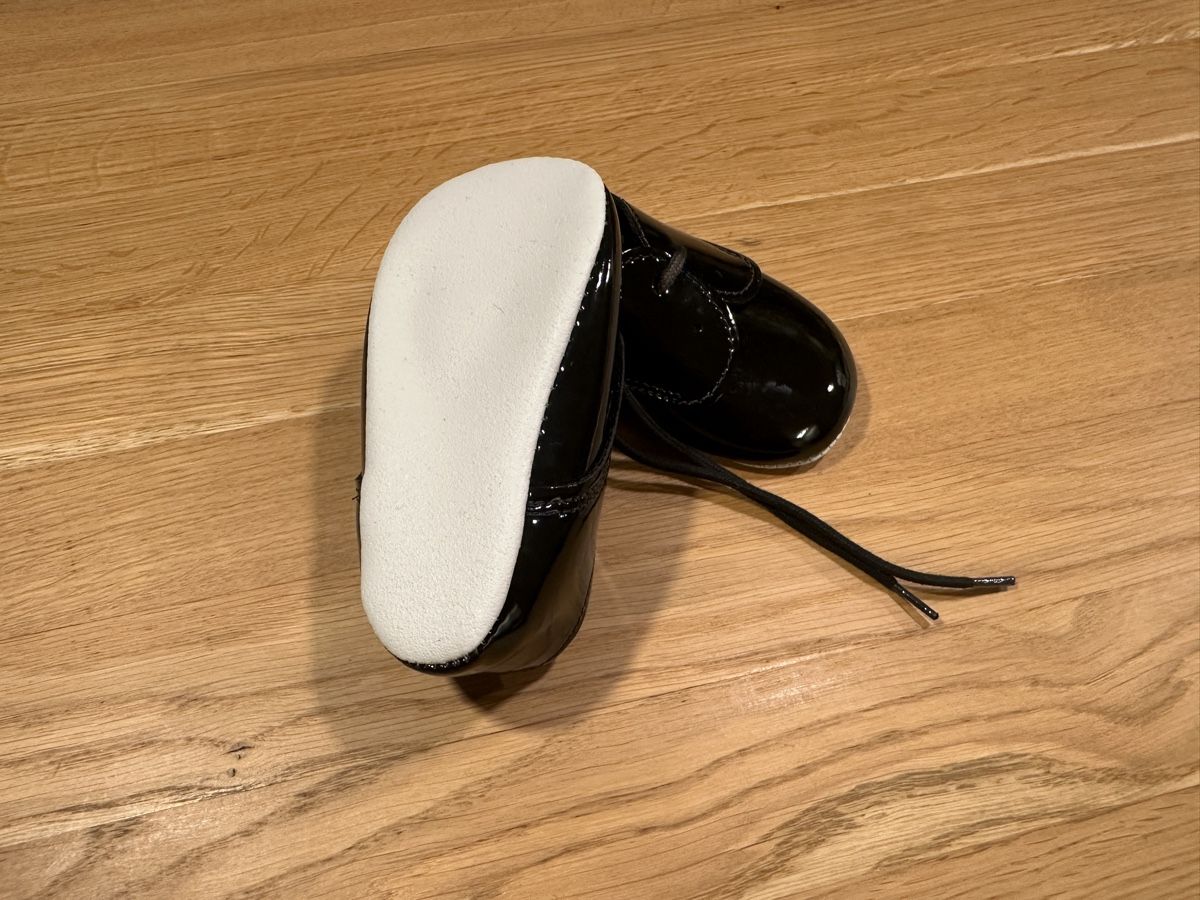 Chaussures garçon: Babyschuhe schwarz Gr. 3 Neu – Neuf (Voir description) à St. Gallen par kschaellibaum