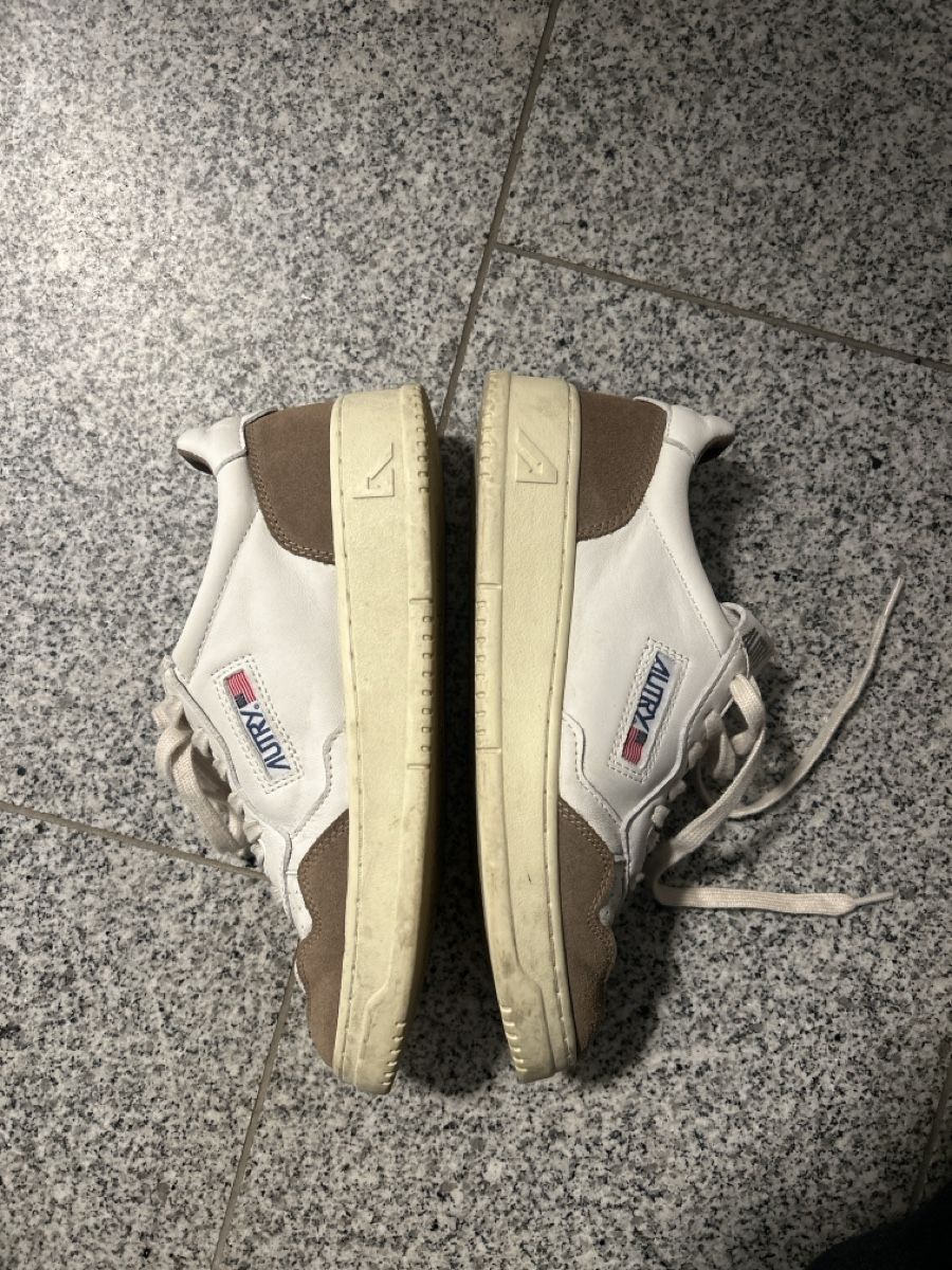Scarpe da uomo: Autry Sneakers Weiss/Braun Grösse 41 – Nuovo (secondo la descrizione) da Kriens venduto da lor_2x76 2