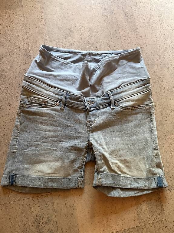 H&M Jeans: Umstands Shorts 36 – Usato da Spiringen venduto da van_ph8n