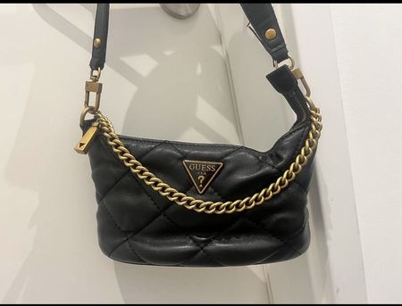 Borsa Guess trapuntata nera