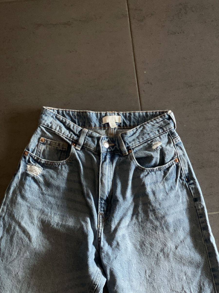 H&M Jeans: Jean femme bleu clair taille 38 – Gebraucht aus Cressier NE von leiestla 2