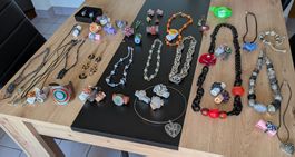 Lot de bijoux fantaisie