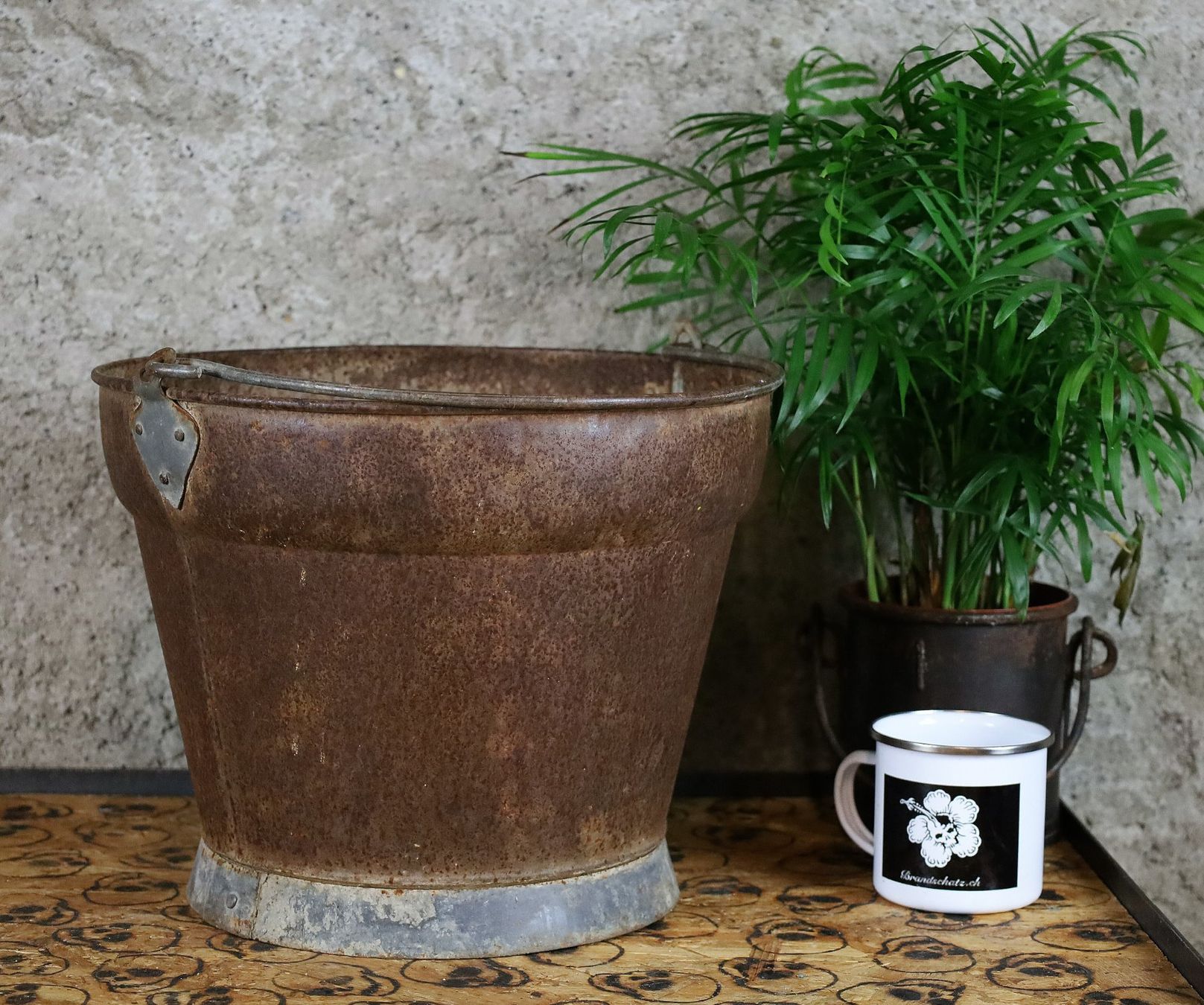 Tutte le decorazioni: alter, grösserer Eimer / Brunneneimer mit schöner Patina – Usato da Birrwil venduto da brandschatz_birrwil 2