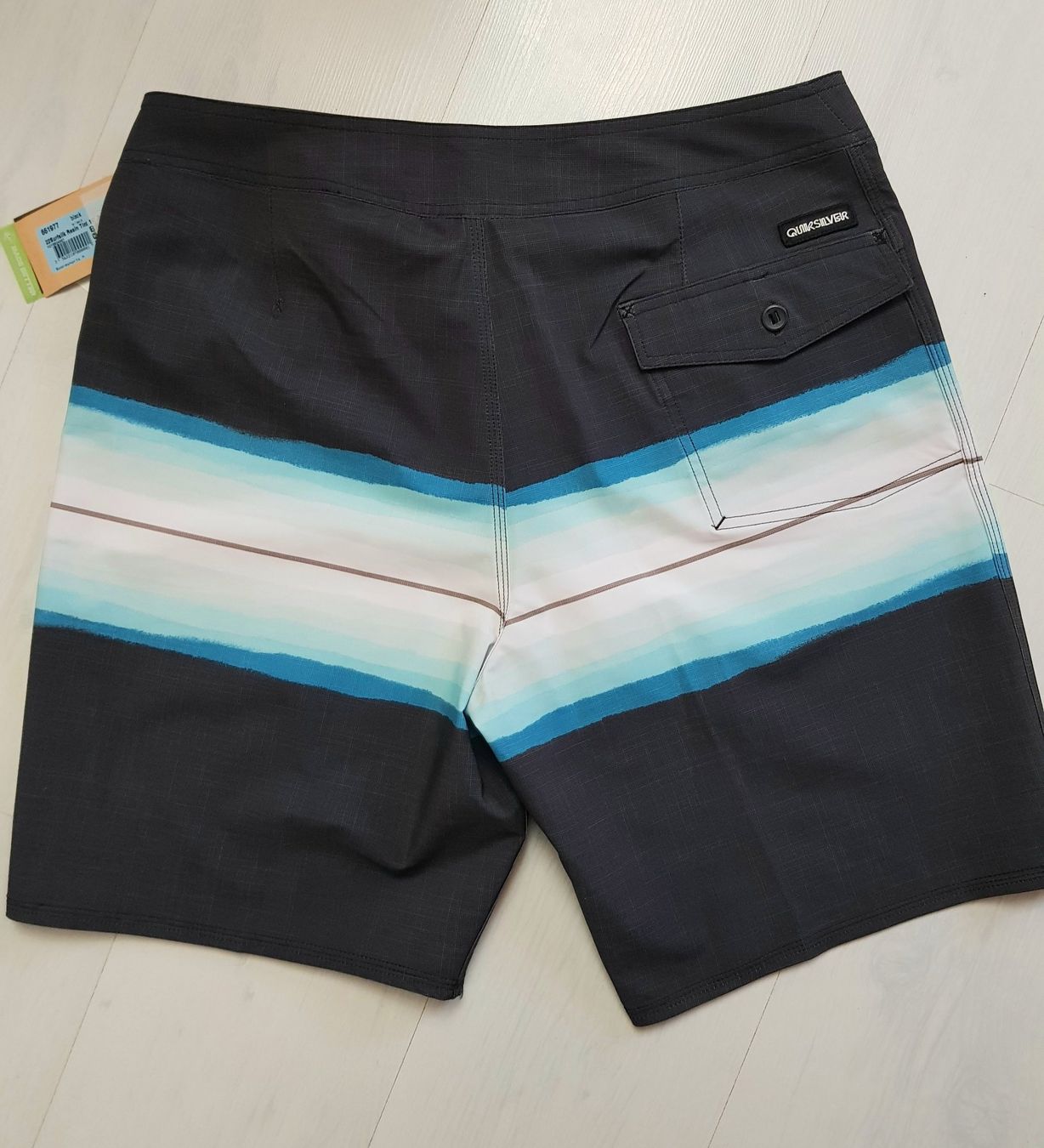Giacche: Quiksilver NEU – Nuovo (secondo la descrizione) da Brunnen venduto da CHOUCHOU. 2
