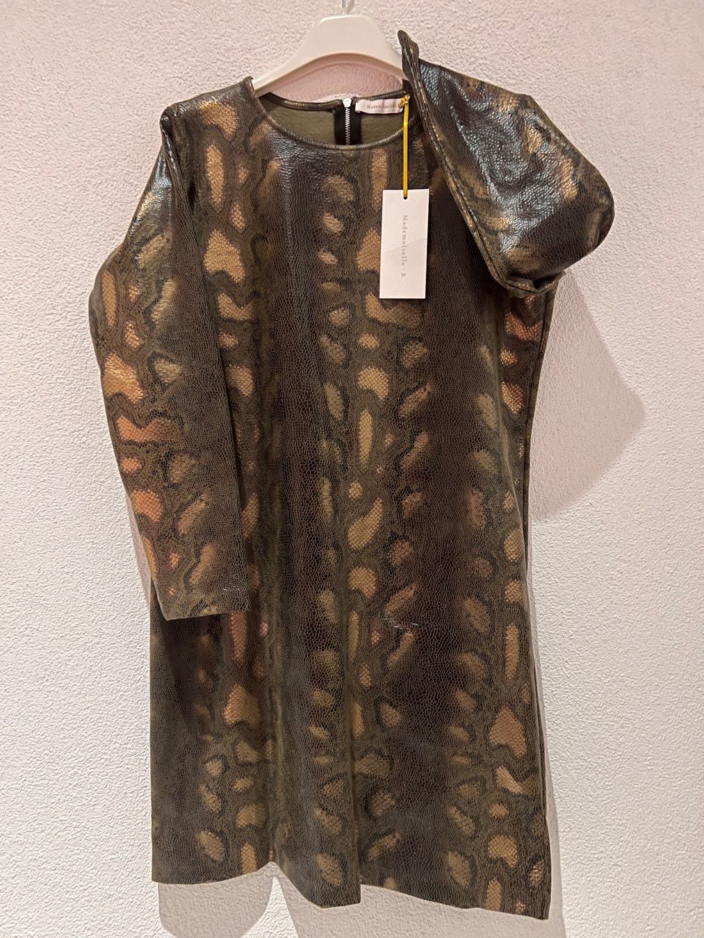 Robes: Vestito – Neuf (Voir description) à Bellinzona par bul_mvy5 2