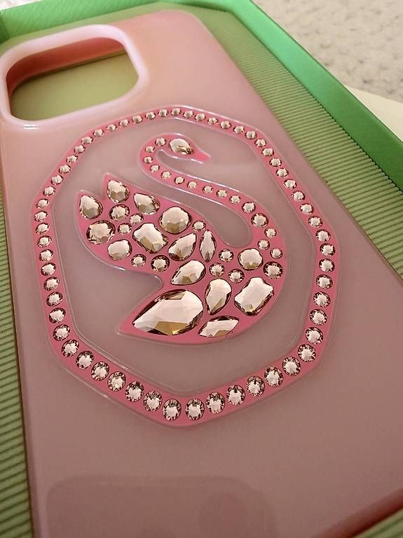 Swarovski Cover & Protezioni schermo: NEU OVP SWAROVSKI Case iPhone 14 Pro – Nuovo e nell'imballaggio originale da Embrach venduto da vmadia