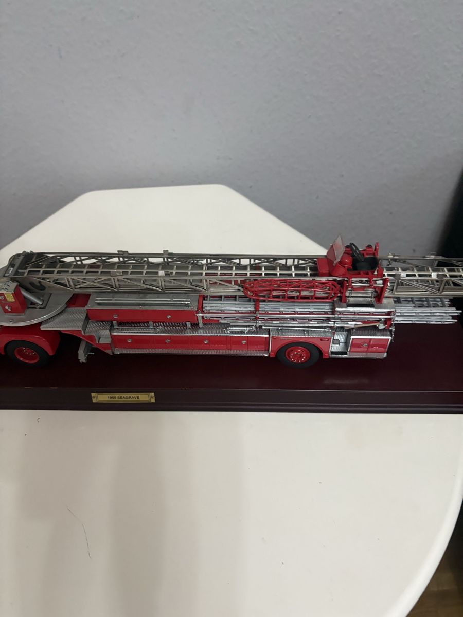 Kits de montage: Grande camion de pompiers  – D'occasion à petit lancy par FerreiraLuis 3
