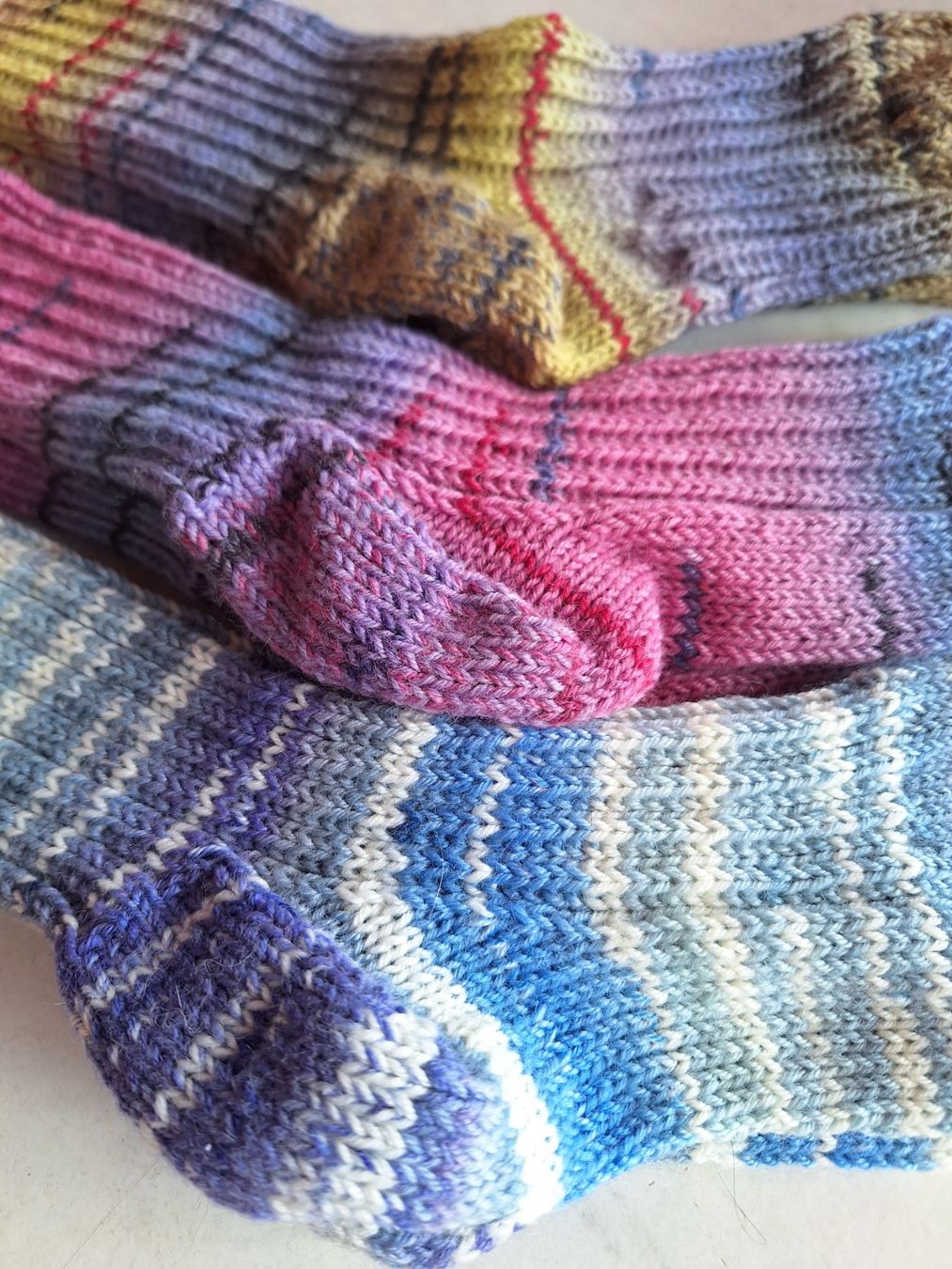 Calze per bambini: 3 PAAR SOCKEN HANDGESTRICKT - GR 36 – Nuovo (secondo la descrizione) da Huttwil venduto da Kunterbuntli 1