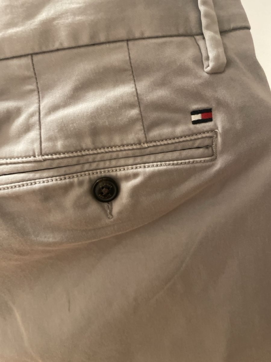 Tommy Hilfiger Pantaloni: Pantalon chino élégant, coupe décontractée - taille 38 – Usato da Yverdon-les-Bains venduto da mar_hg5t 2