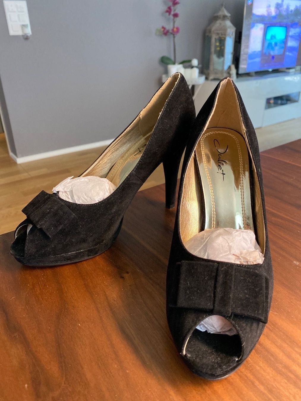 Scarpe da donna: Pumps Samt schwarz Gr. 39 – Usato da Wangen b. Olten venduto da na_wal 1