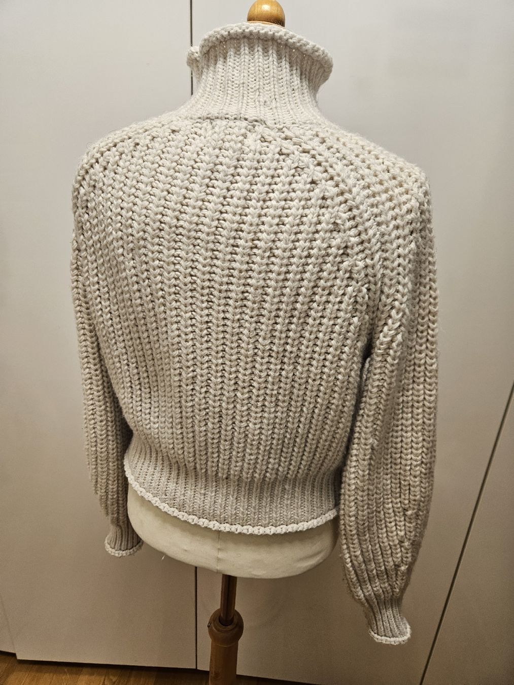 H&M Maglioni & Felpe: Rollkragen Pullover H&M Gr. XS – Nuovo (secondo la descrizione) da Zürich venduto da ColdCoffee 4