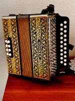 schönes Hohner Örgeli, neuwertig, 8 Bässe, schöner Klang