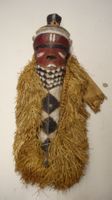 Masque traditionnel africain en bois, dans son jus