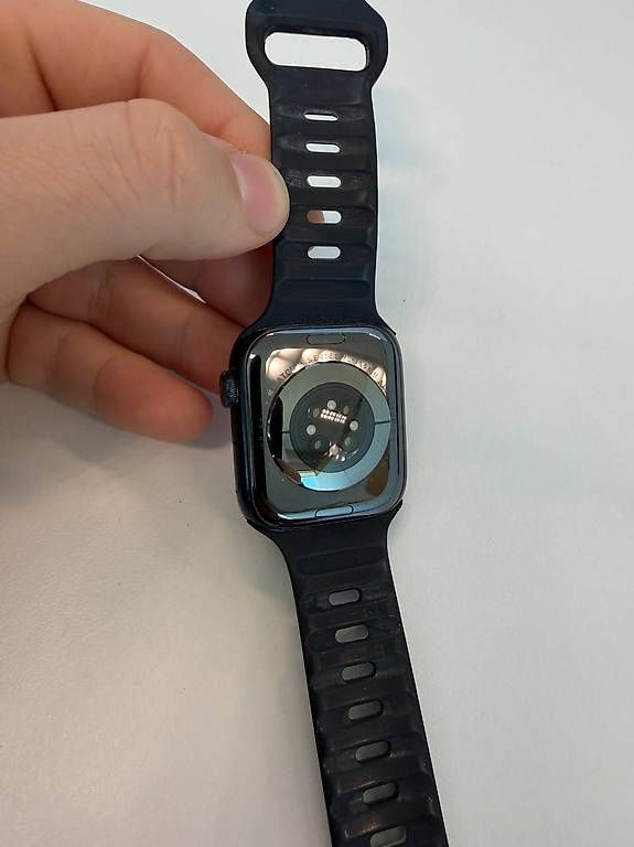 Smartwatch: Apple Watch série 7 – Usato da Meyrin venduto da mus_9ncx 3