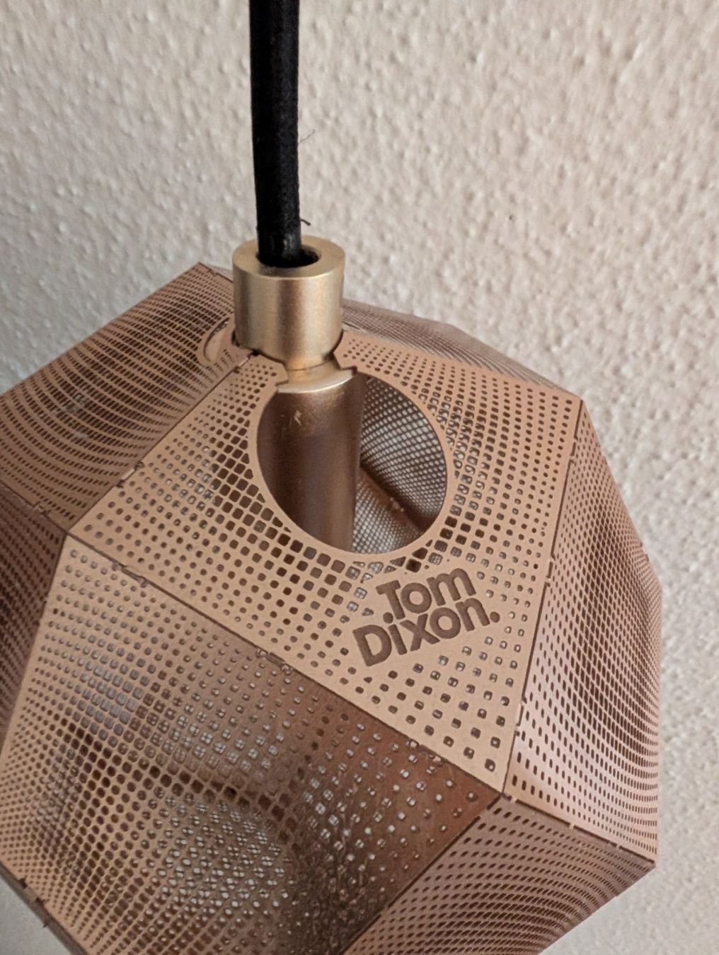 Tom Dixon Lampadari & plafoniere: TOM DIXON Etch mini Chandelier Copper – Usato da Rotkreuz venduto da CRLNSC 6
