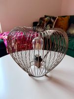 Lampe de table en métal noir | Black metal table lamp