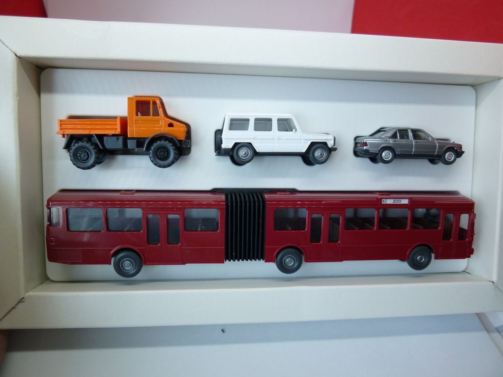 COFFRET WIKING MERCEDES 6 Mercedes 7 véhicules 1/87