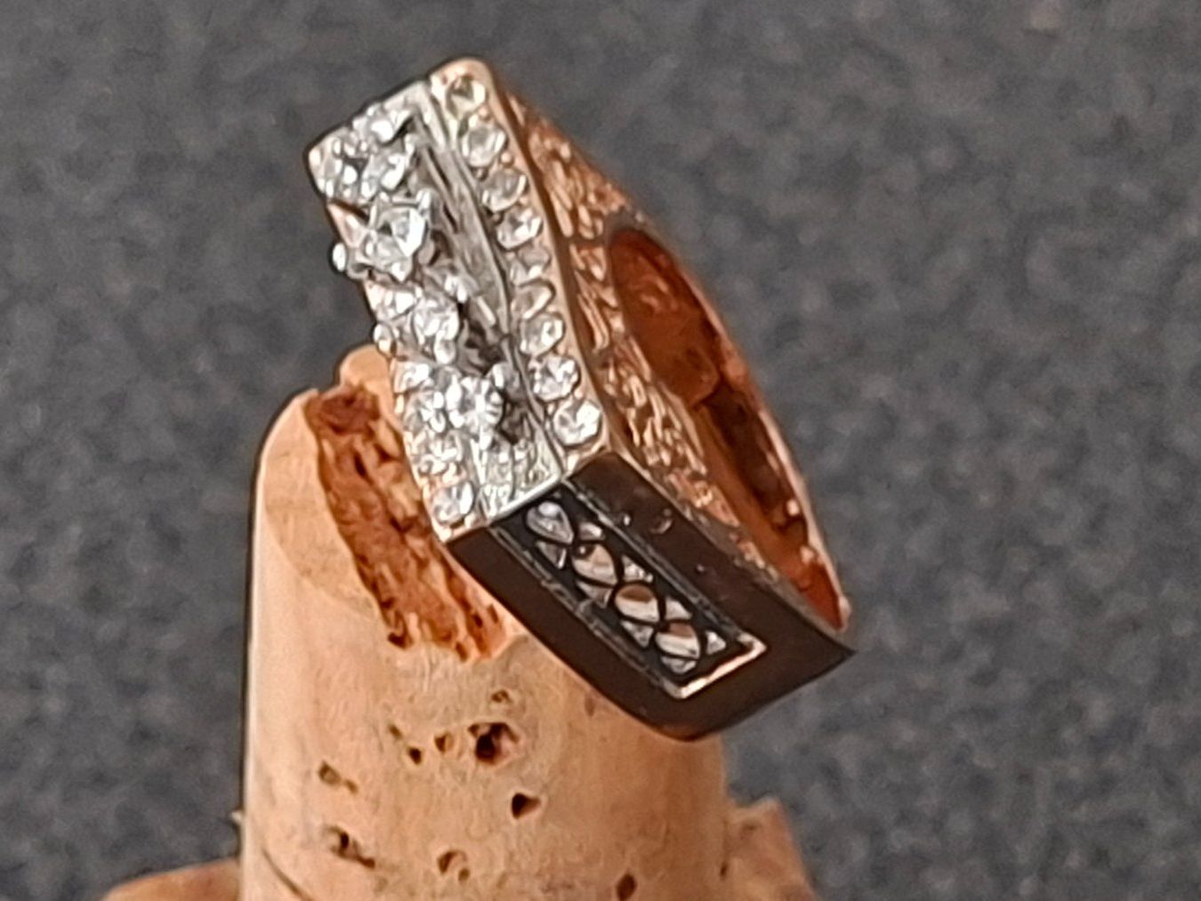 Ringe: Ring mit Steinchen Roségoldoptik Modeschmuck – Gebraucht aus Gattikon von jeansgli 1