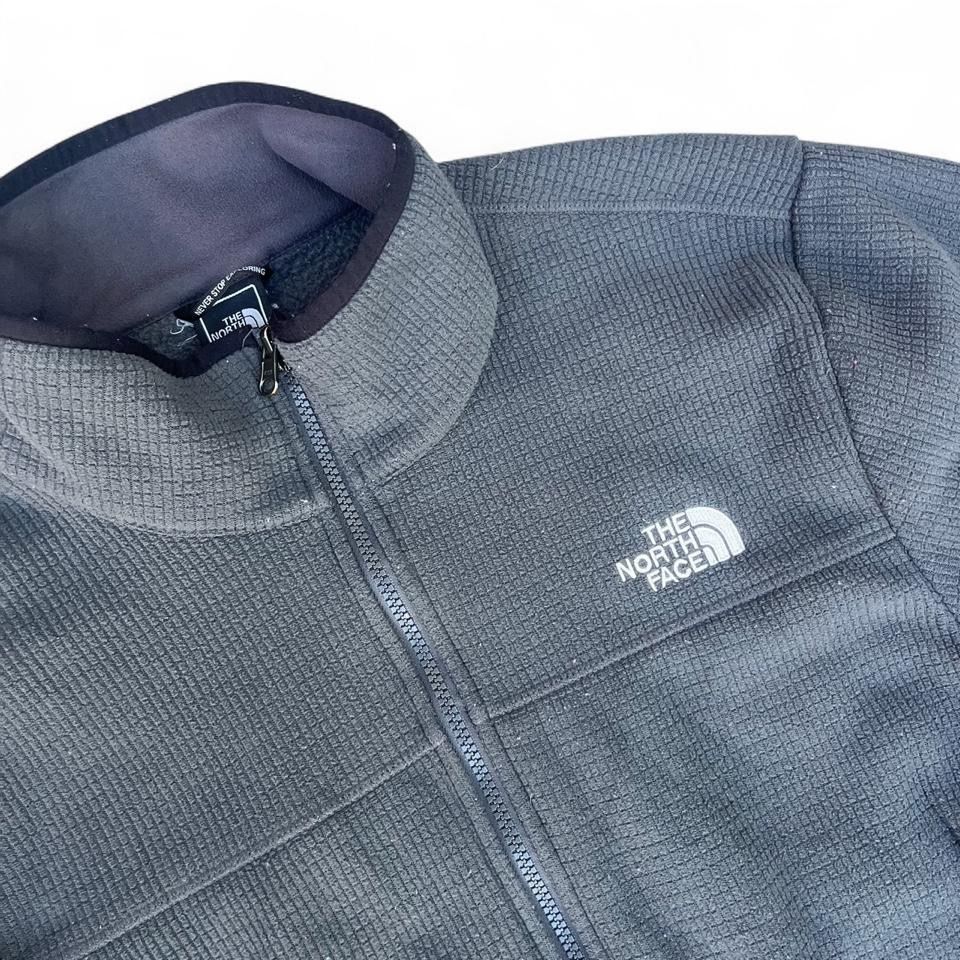 North Face Giacche: North Face Fleece Grau – Usato da Riehen venduto da RESTREET 1