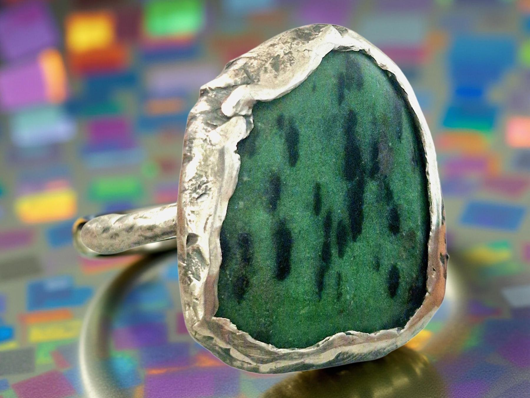 Ringe: Statement-Ring Silber 960 & Rubin-Zoisit. Ringgrösse 65. – Neu und originalverpackt aus Aarau von Schmuckhoehle_MD 1