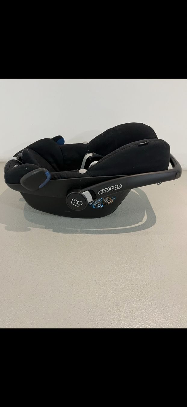 Maxi-Cosi Auto-Kindersitze: Maxi-Cosi Pebble Kindersitz schwarz – Gebraucht aus Kilchberg ZH von TanniTanni 1