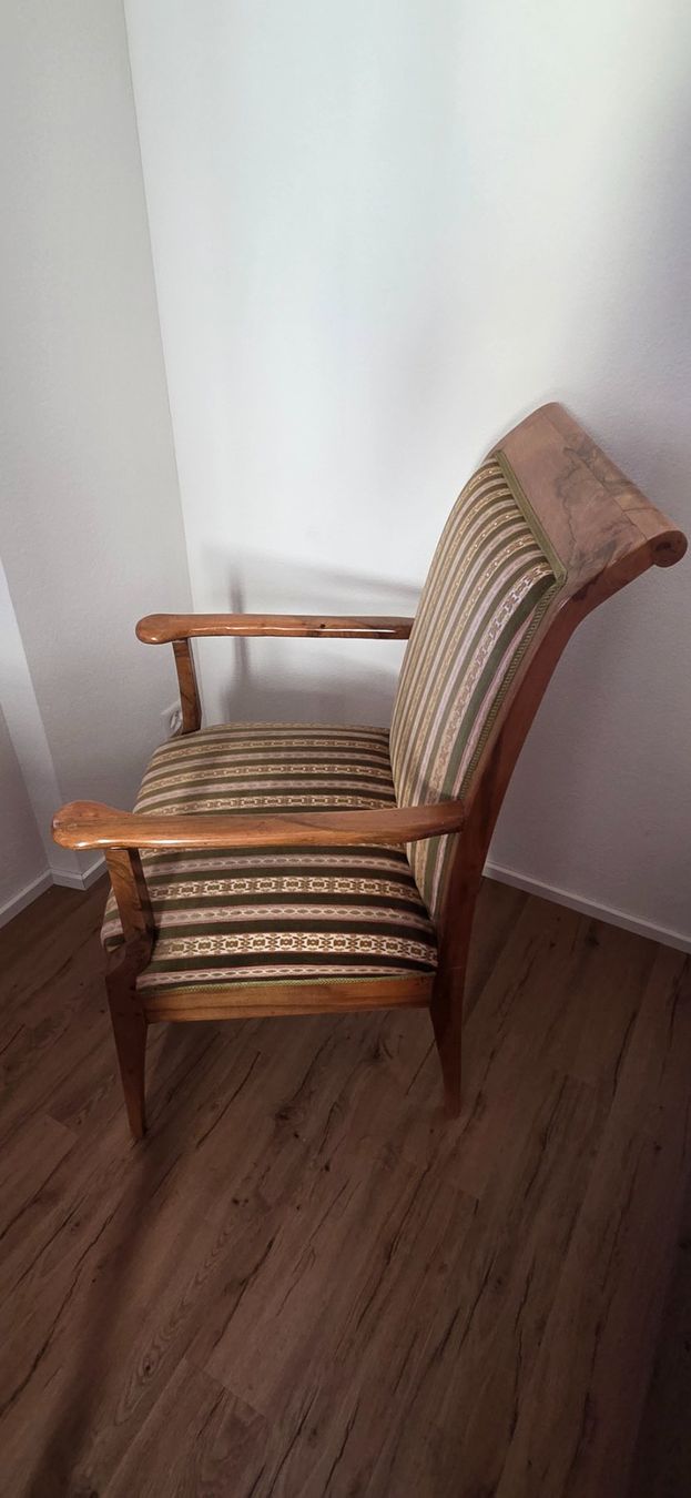 Sessel: Antiker Biedermeier-Sessel – Gebraucht aus Lachen SZ von pet_2h68 1