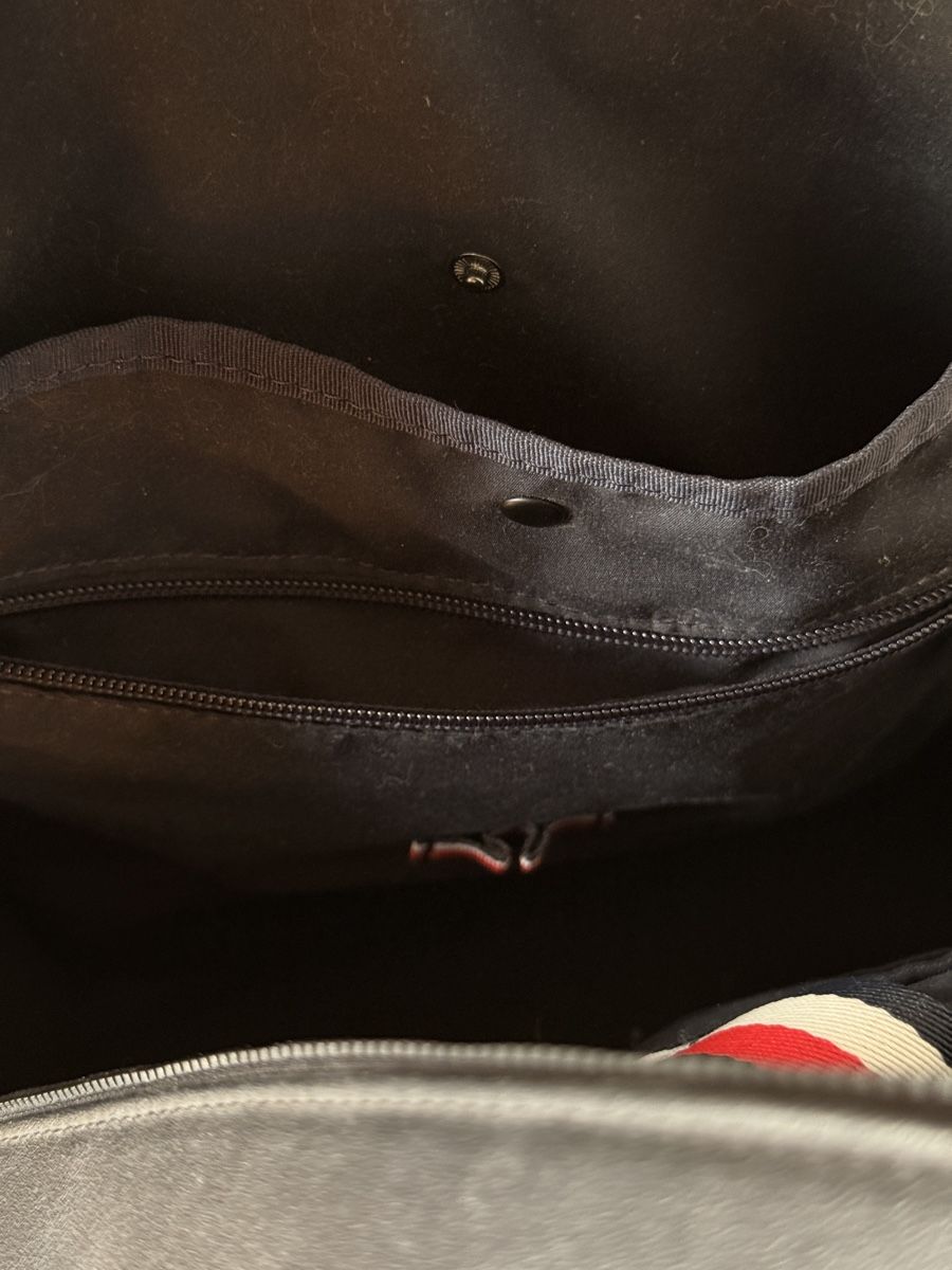Tommy Hilfiger Zaini: Tommy Hilfiger Black Leather Backpack – Usato da Lausanne venduto da KolaG7 5