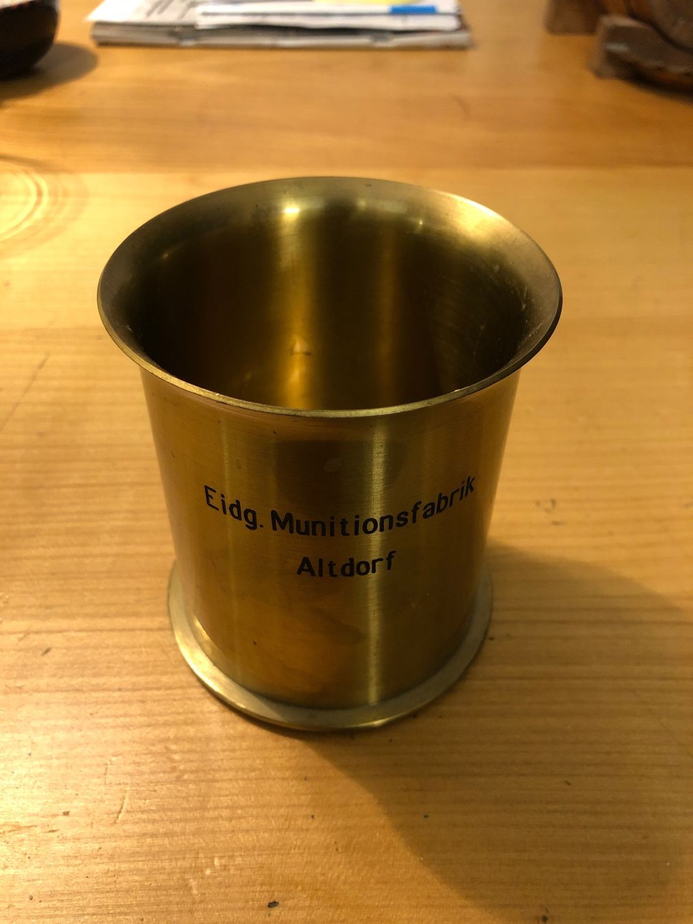 Altre raccolte & rarità: Becher Munition Eidg. Munitionsfabrik  Altdorf – Usato da Adliswil venduto da Tito088