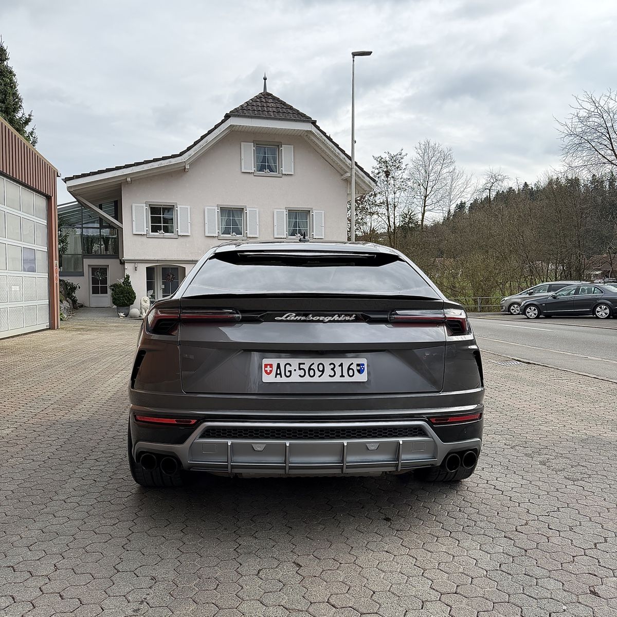 Lamborghini Autos: Lamborghini Urus Mieten – Gebraucht aus Buchs AG von mel_6cb2 2