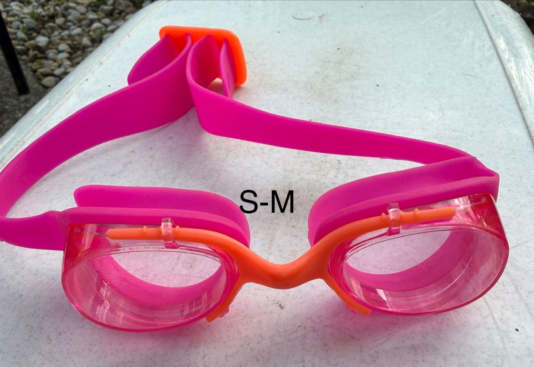 Occhiali & Lenti: Schwimmbrillen – Usato da Flawil venduto da Stella_3 4