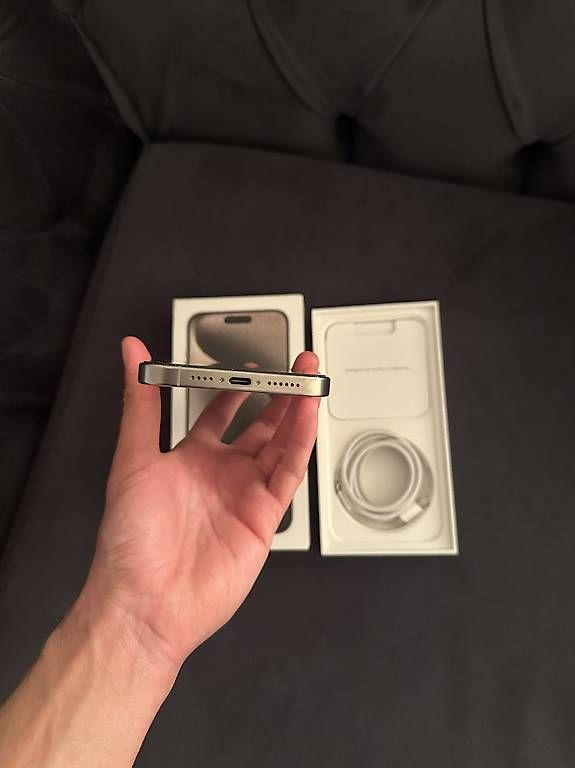 Telefoni cellulari / Smartphones: iPhone 15 pro Max 256GB – Usato da Basel venduto da ahm_vjp2 2