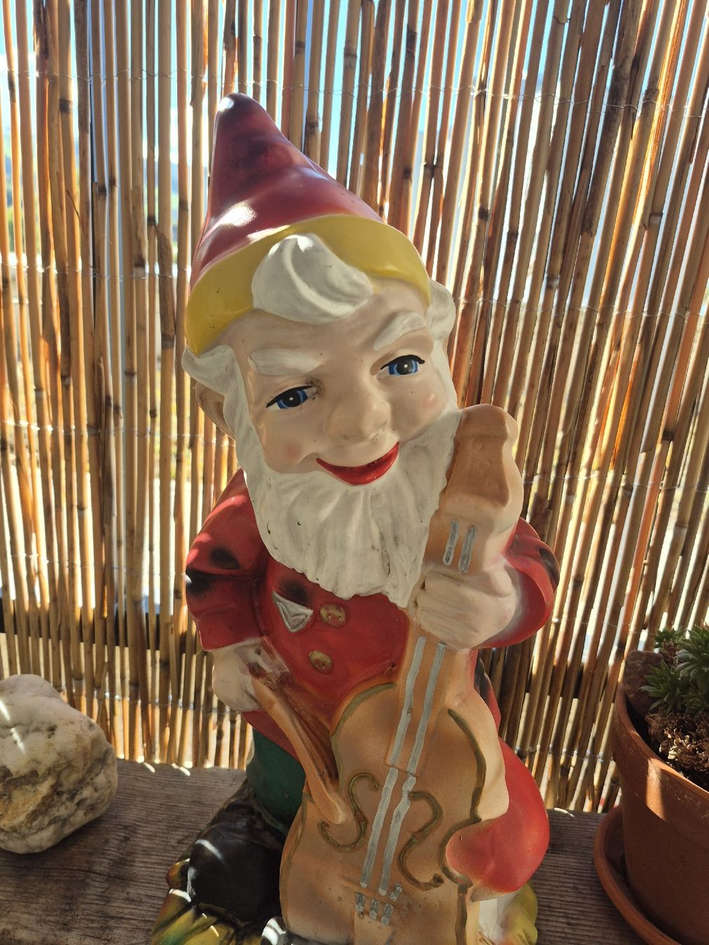 Figuren: Toller Gartenzwerg mit Kontrabass – Gebraucht aus Baar von Zwergen-Atelier4 4